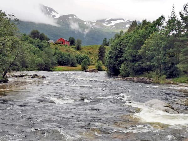 Fishingweeks in Norway flyfishing salmon in Todalen 11 % - fishingweeks