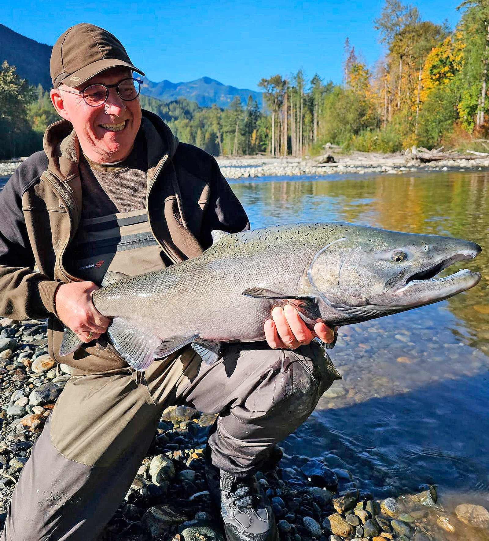 Fishingweeks in Chilliwack catching Salmon, Chum, Coho (1)