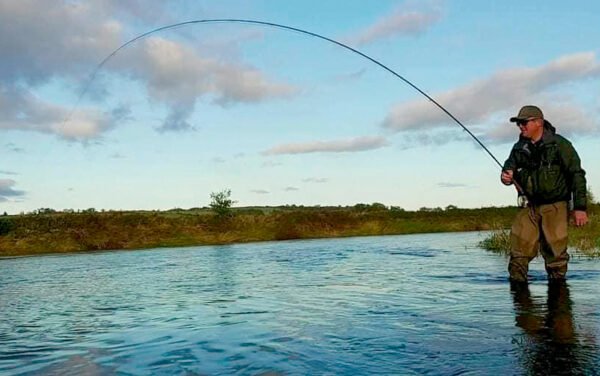 Blackwater Salmon in Ireland is fly fishing and spin fishing 5 % - fishingweeks